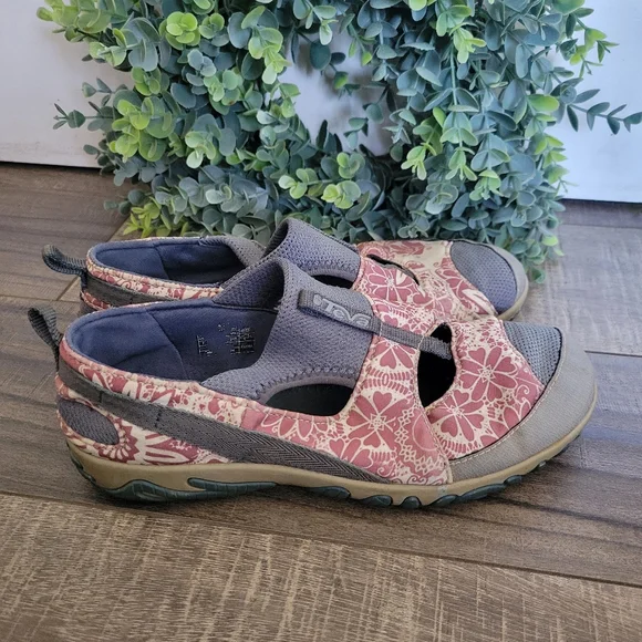 Teva Ochoa Water Sport Shoes Pink Gray Women's Size 7 Quick Drying - Picture 2 of 9